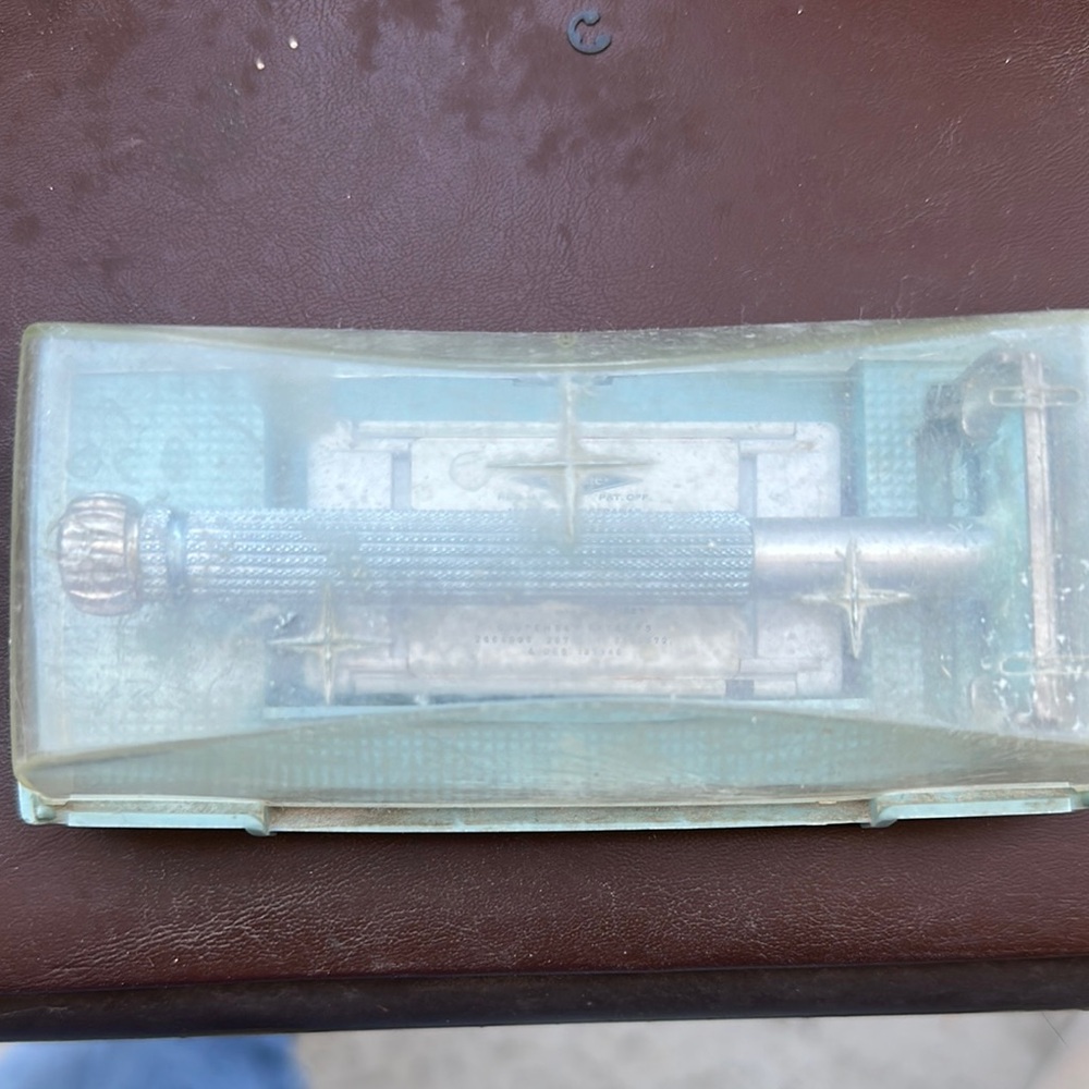 Vintage Safety Razor in Case